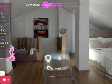 Private milfblondy on Chaturbate