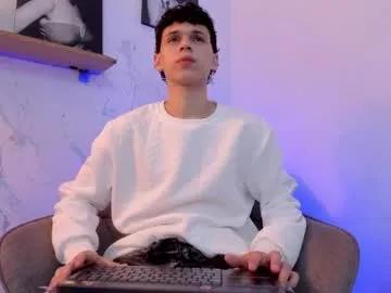 Freechat mykelcano on Chaturbate