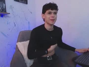 Freechat mykelcano on Chaturbate