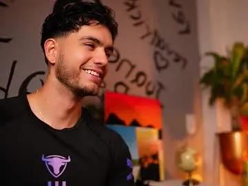 noha_miler — #bigcock #muscle #young #18 #lovense  <3 [1180 tokens remaining]