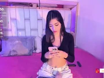 Freechat rosannaking on Chaturbate