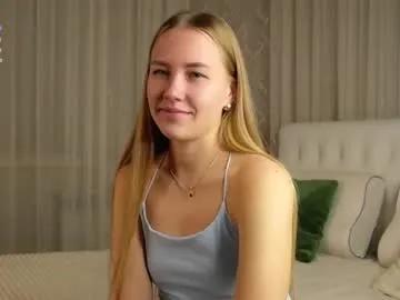 Freechat roxanelan on Chaturbate