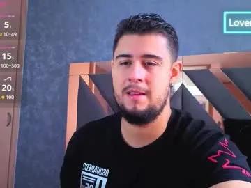 ryan_evanns on Chaturbate