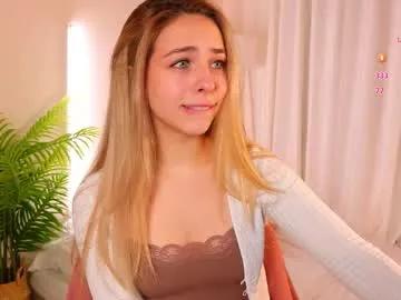 Freechat shinybarbie on Chaturbate