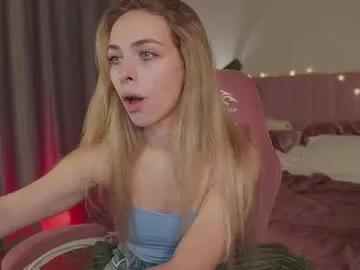 Freechat shinybarbie on Chaturbate