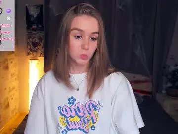 trinahillier on Chaturbate