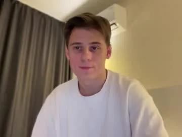 Freechat tyler_garrner on Chaturbate