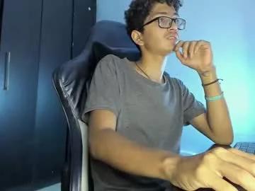 Private tylerwhiite_ on Chaturbate