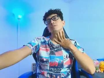 Private tylerwhiite_ on Chaturbate