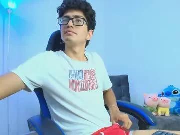 Private tylerwhiite_ on Chaturbate