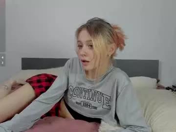 Freechat viraluvv on Chaturbate