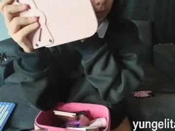 Freechat yungelitamor_ on Chaturbate