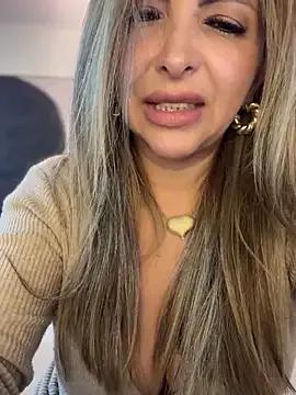 Group _Abril-Office1 on StripChat