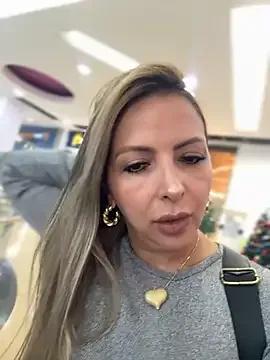 Group _Abril-Office1 on StripChat