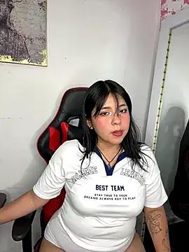 Freechat _Bella_7 on StripChat