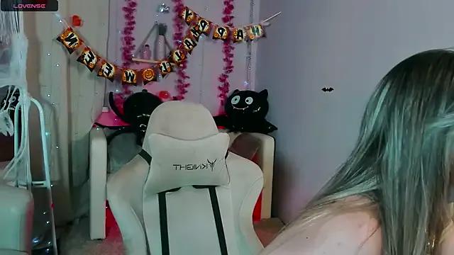 Freechat _BellaClark on StripChat