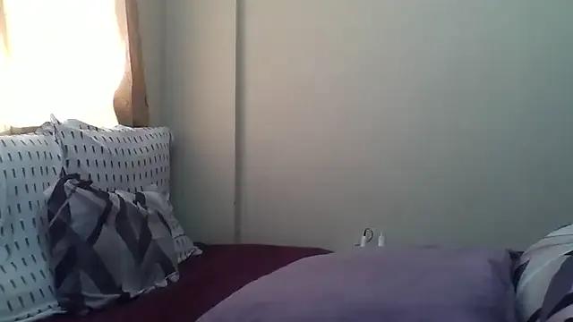 Freechat AddictiveAssCurves on StripChat