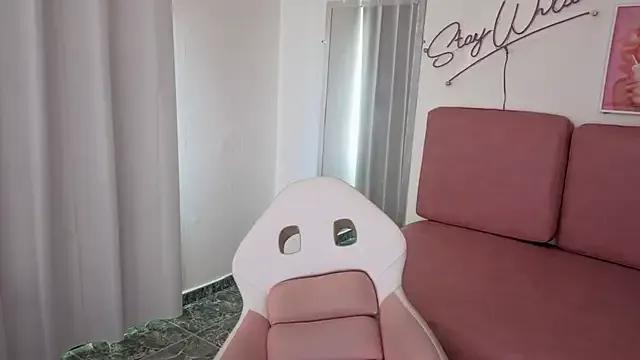 Freechat Adele_LatinLady on StripChat