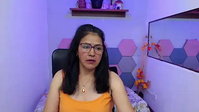 Private AmandaPeet on StripChat