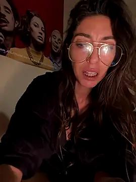 StripChat Amani_thewolf is Group Amani_thewolf — MAKE ME SQUIRT CTL 20 min Domi LT