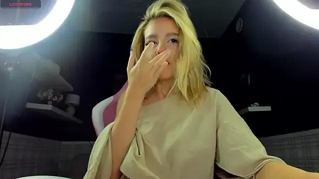 Anna_Robinson on StripChat 