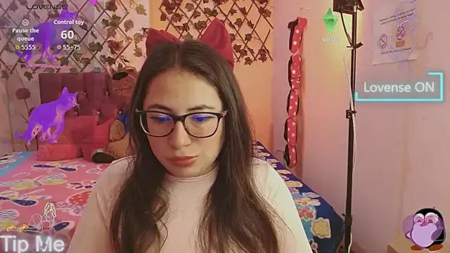 Anny__cute — I get on all fours without thongs