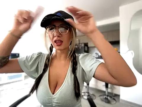 Anny_Moore09 on StripChat 