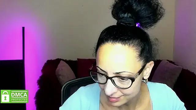 Arianasweety23 on StripChat 