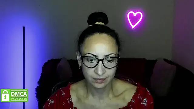 Arianasweety23 on StripChat 