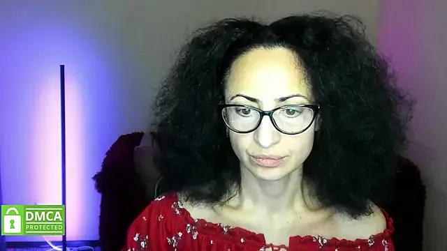 Arianasweety23 on StripChat 