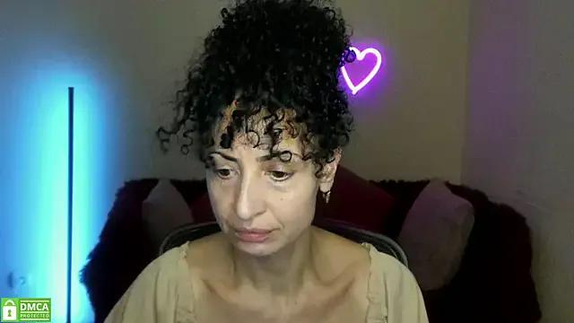 Arianasweety23 on StripChat 