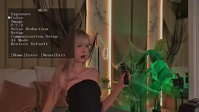 BellaSecrett on StripChat