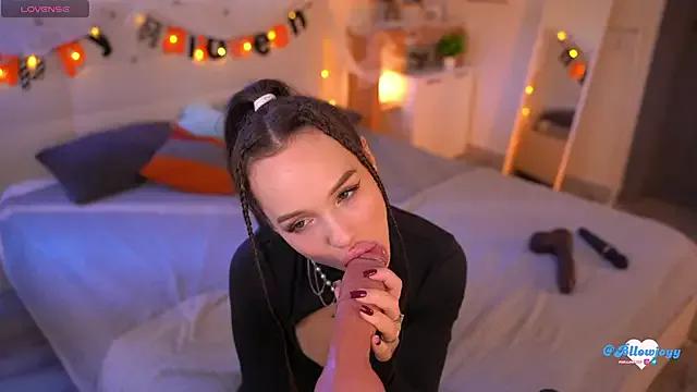 Bllowjoyy on StripChat