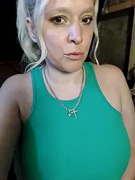 Private Bouncy-Bella28X on StripChat