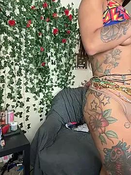 StripChat butterflybootyy is Freechat butterflybootyy — Anal plug