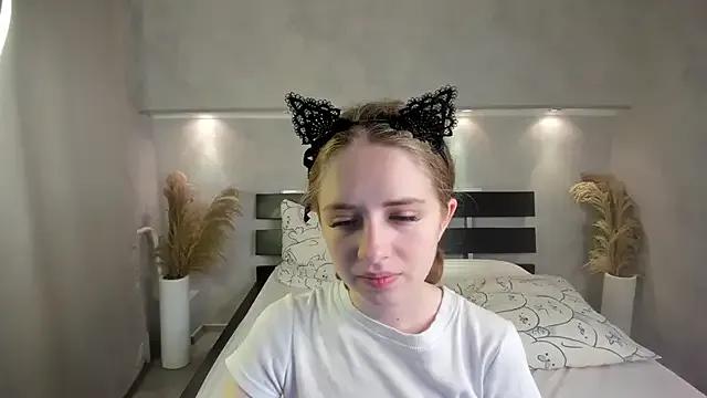 Camilla_Kelly on StripChat