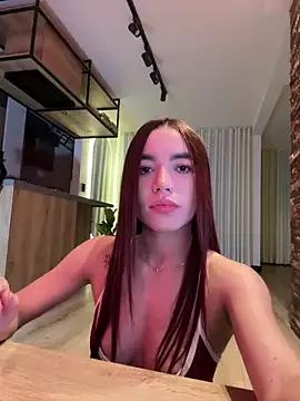 Freechat carolynnetrujillo on StripChat