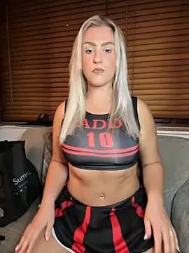 Charleigh_xx on StripChat