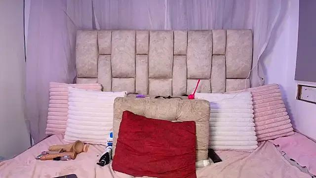 Private ciara_flor on StripChat