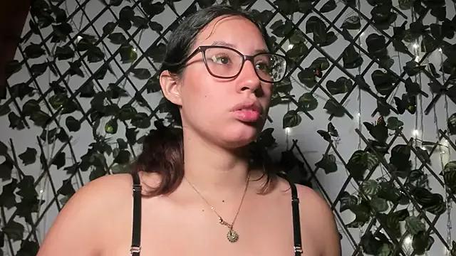 Freechat CoralineSanchez on StripChat