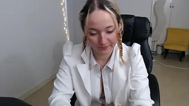 Freechat Crystal-dreamt on StripChat