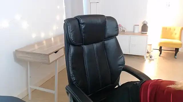 Freechat Crystal-dreamt on StripChat