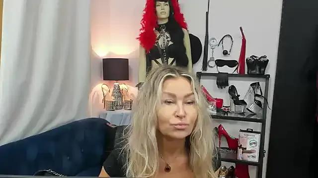 Private crystaLUX on StripChat