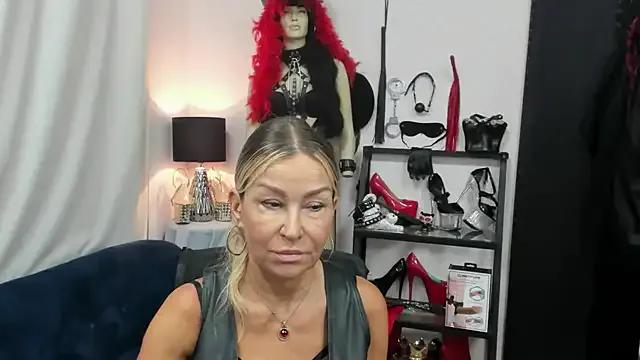 Private crystaLUX on StripChat