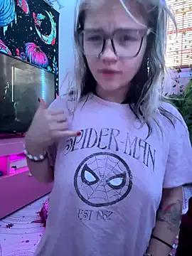 Freechat Cutiepiespanks on StripChat