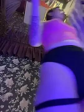 Freechat Dari_Toy_ on StripChat