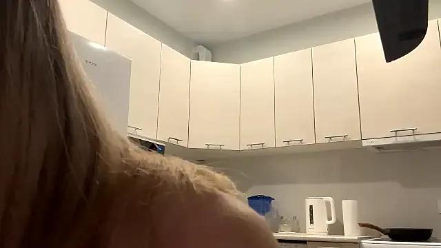 Denni_Spilber — Lower my shorts --- Show a basic belly rol