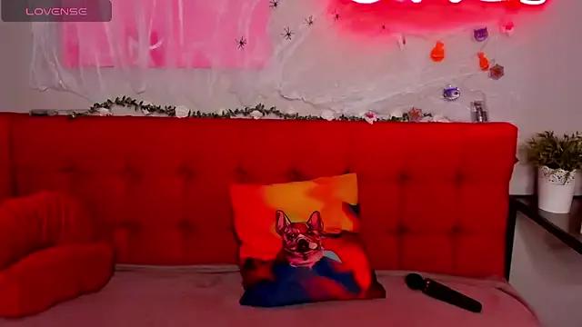 Diana_Garrett on StripChat