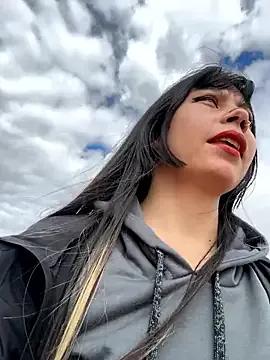 EemaHaruki on StripChat 