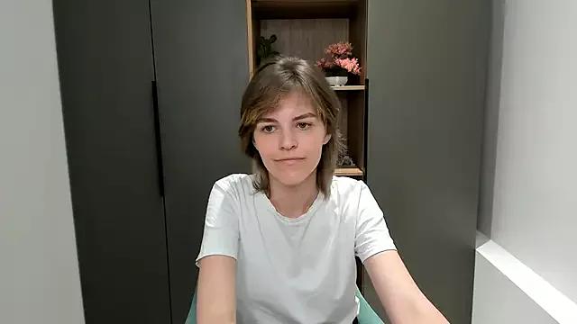 EleneButton on StripChat